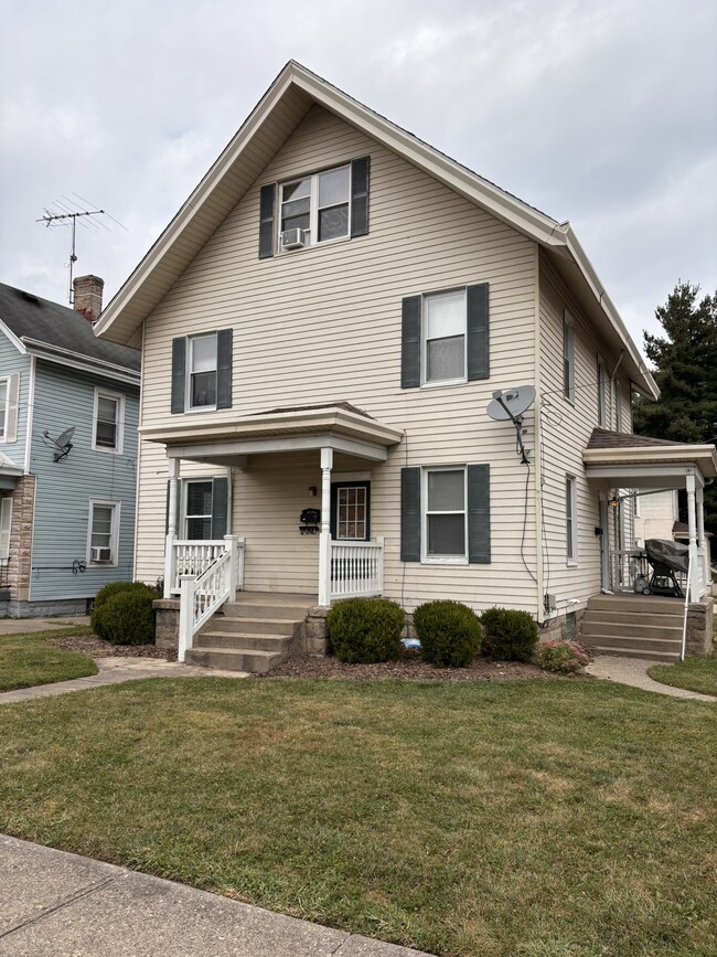 Building Photo - 1836 Elm Ave