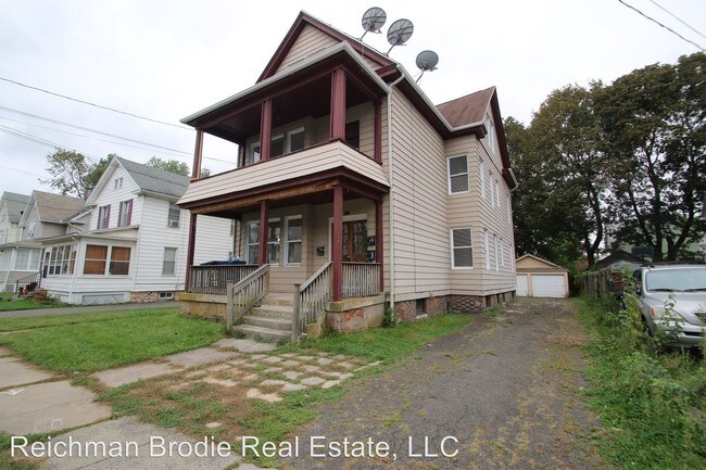 Building Photo - 38 Concord St