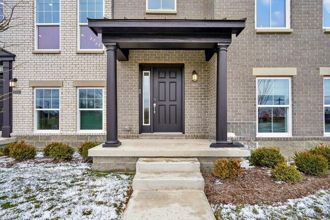 Building Photo - 17701 Remy Rd