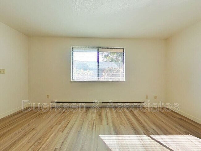 Building Photo - 1617 SE 23rd Ct
