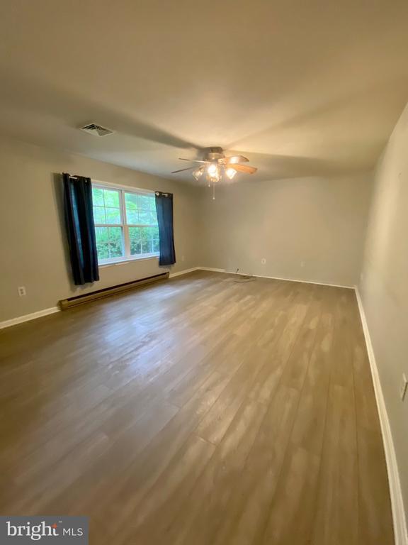 Building Photo - 8812 Dove Dr