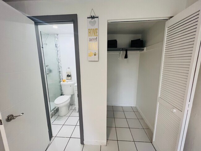 Foto del edificio - 1840 SW 73rd Court Rd
