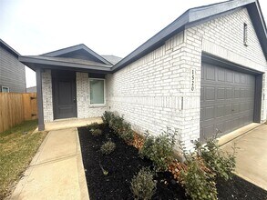 Building Photo - 1520 Crowson Rdg