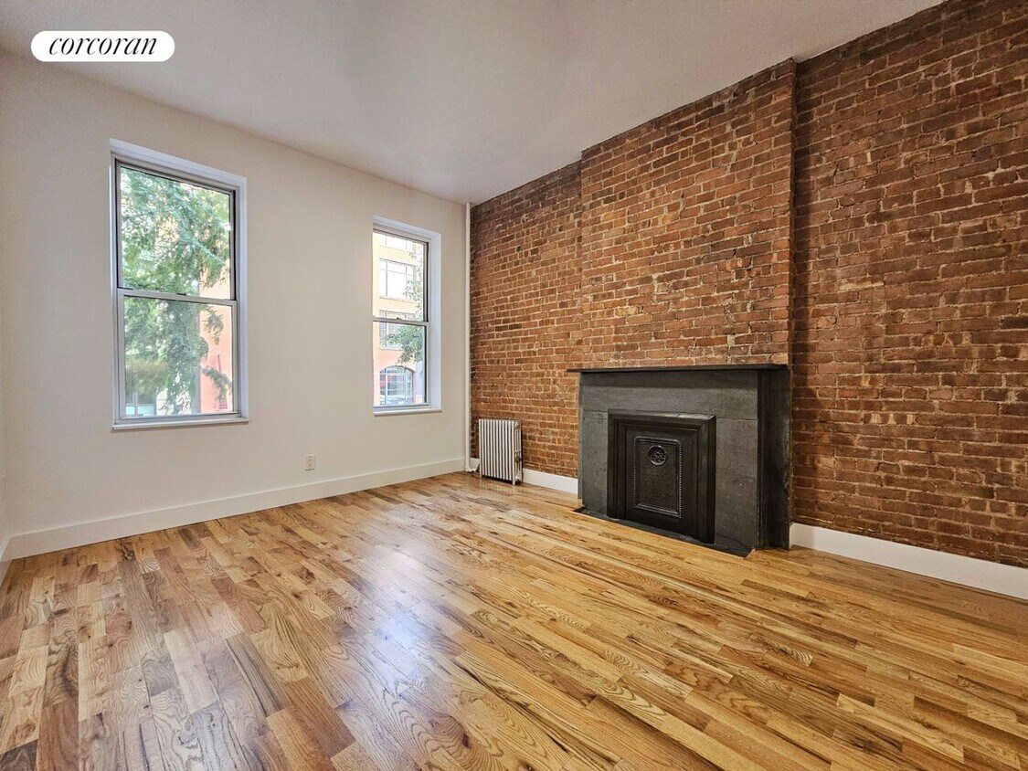 Foto principal - 104 Bedford Ave