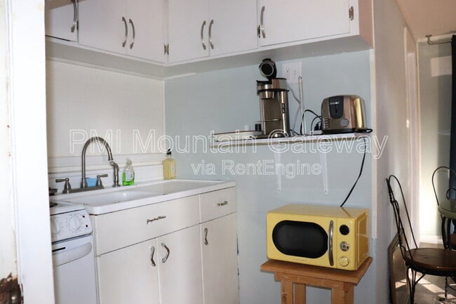 Foto del edificio - 1522 Central Ave