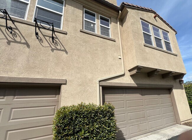 Building Photo - Cute 2 bedroom Condo Available for Rent