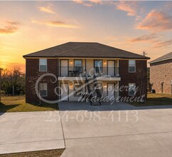 Building Photo - 4203 Primrose Dr