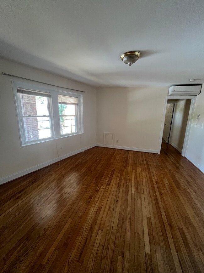 Photo - University Partnership Apartments