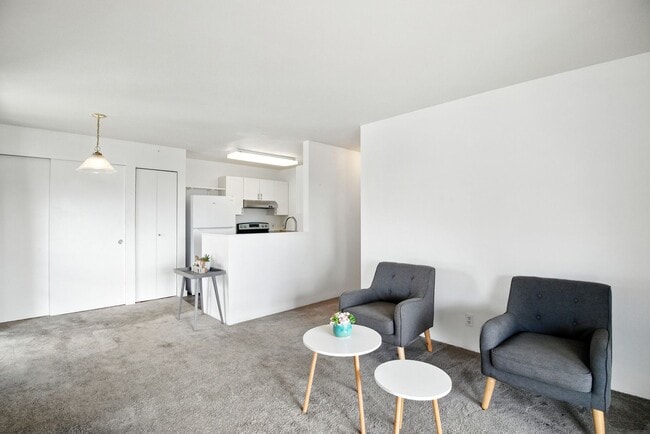 Building Photo - Lihue 2-Bedroom Condo for Rent