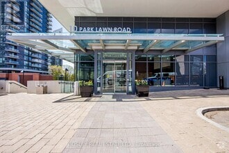 Building Photo - 10-1210 Park Lawn Rd