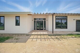 Building Photo - 1800 Man O War Dr