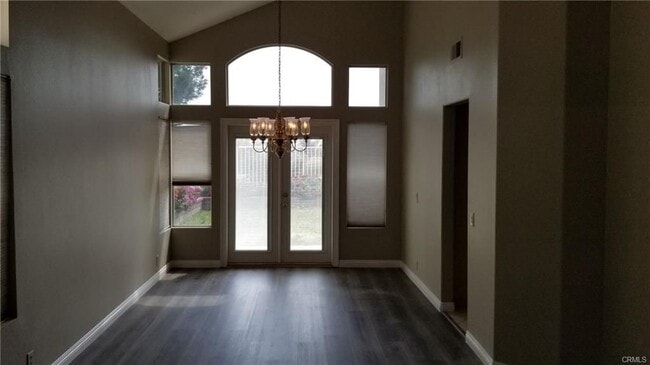 Building Photo - 424 Dylan Dr
