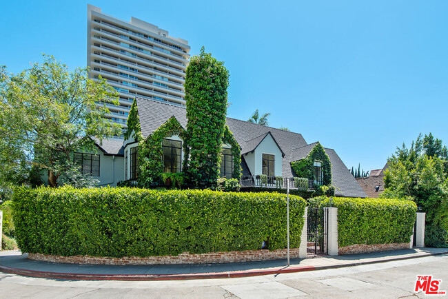 Building Photo - 1151 Sunset Vale Ave.