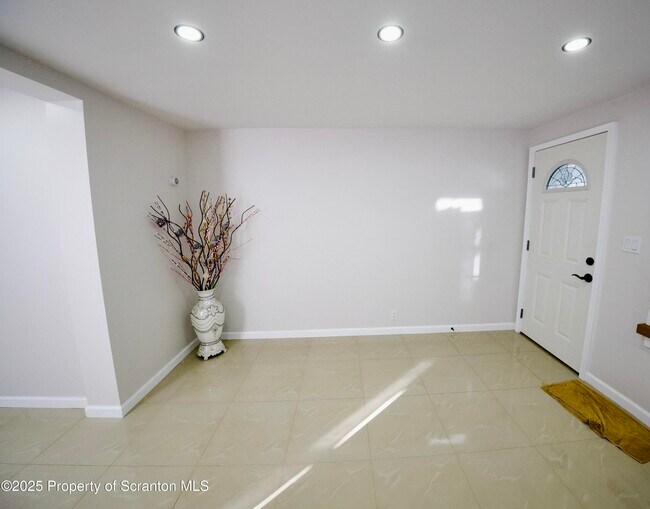 Foto del edificio - 107 S Sumner Ave