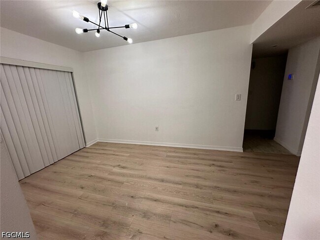 Foto del edificio - 12642 Kenwood Ln