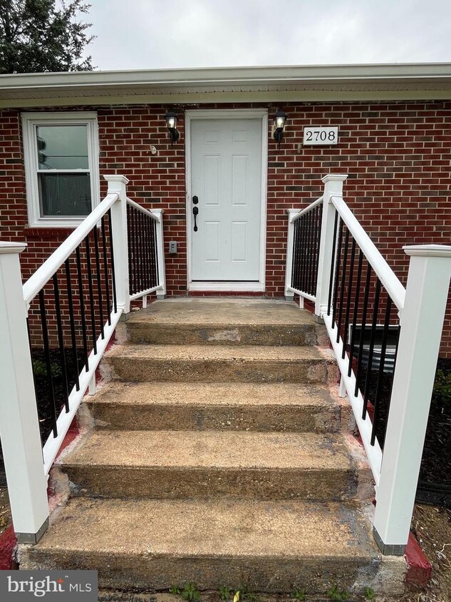 Primary Photo - 2708 Marshall Hall Rd