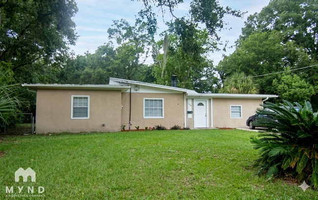 Building Photo - 3340 Peach Dr