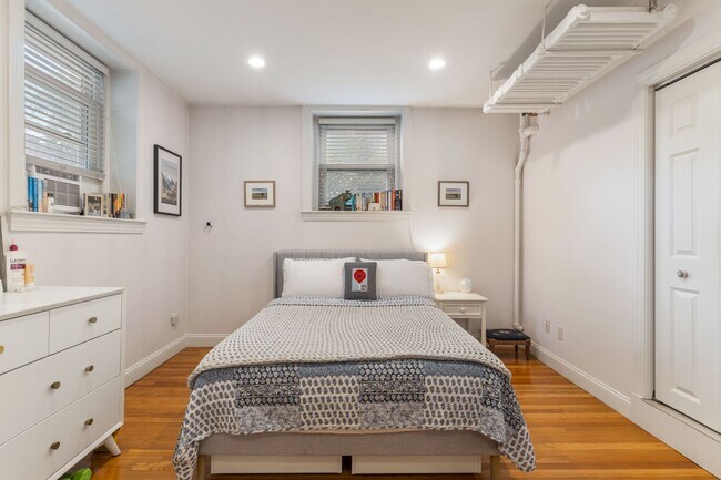 Foto del edificio - 130 Longwood Ave