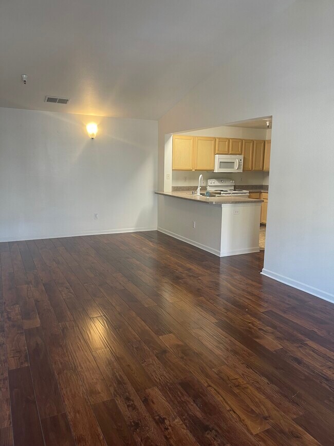 Building Photo - 200 Talus Way