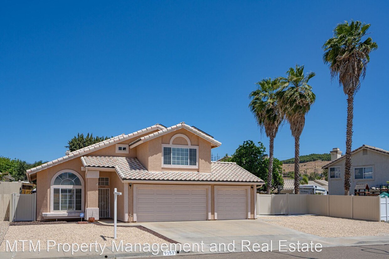 Foto principal - 3 br, 2.5 bath House - 9153 Lake Valley Rd.