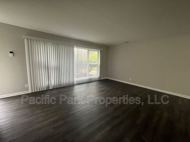 Foto del edificio - 6520 W 16th St