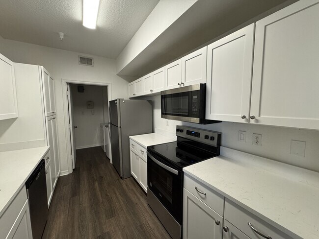 Foto del edificio - 5536 Metrowest Blvd