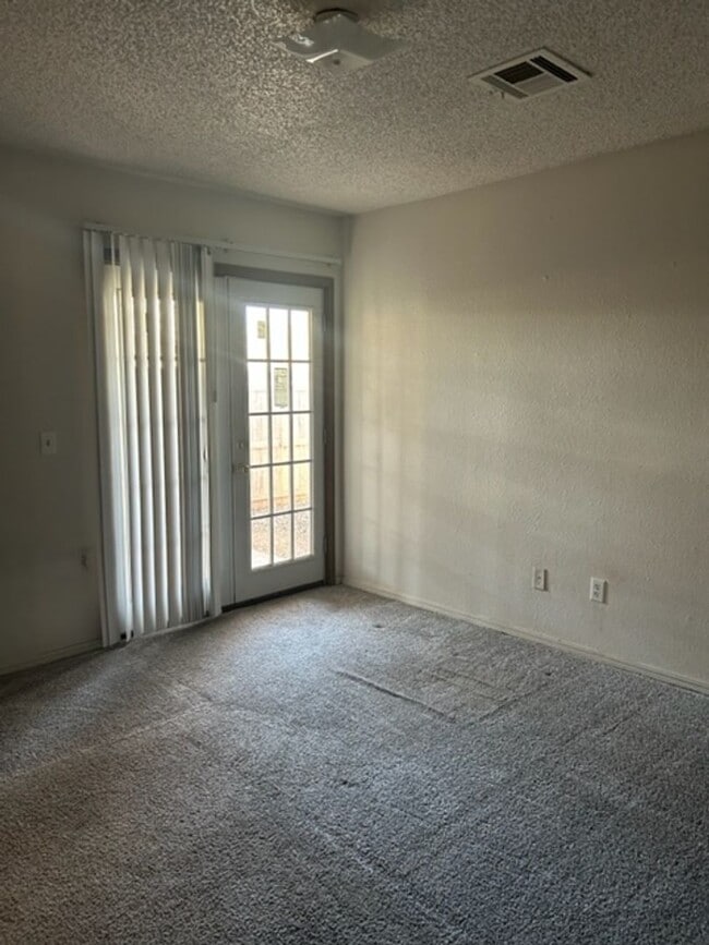 Building Photo - 248 Willoway Dr