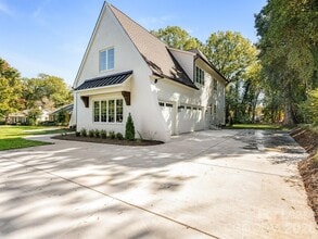 Building Photo - 1511 Cavendish Ct