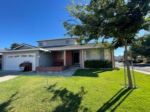 Building Photo - 35209 Erving Ct