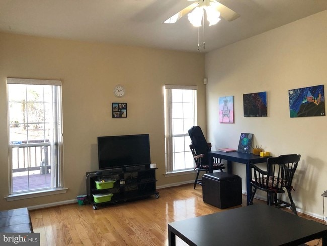 Foto del edificio - 4035 Hermitage Dr