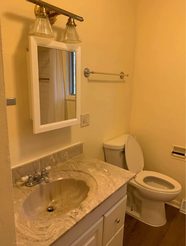 Building Photo - 2617 Hess Ave