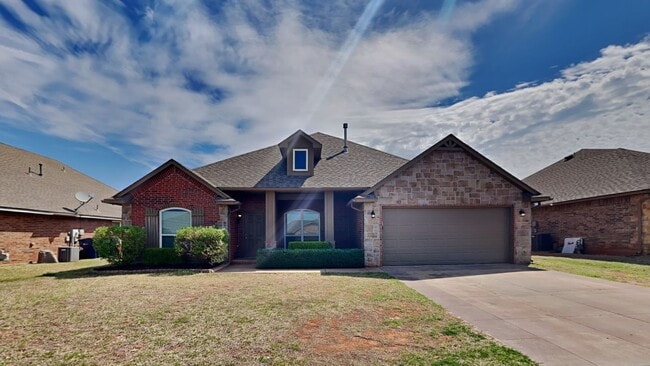 Foto del edificio - Luxury 4 Bedroom 2 Bathroom Home in Deer C...