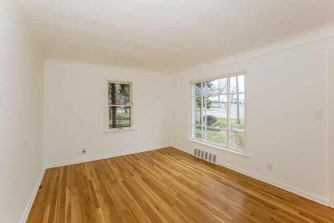 Foto del edificio - 20701 Libby Rd