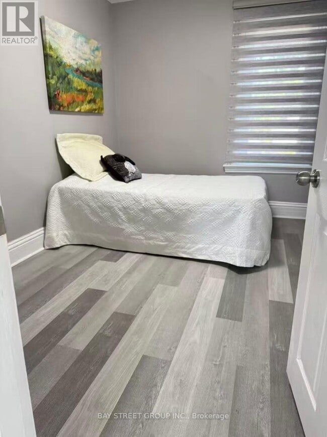 Photo du bâtiment - 202 W 2nd St