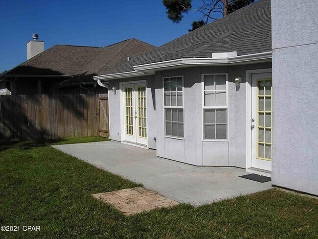 Building Photo - 312 Brady Way