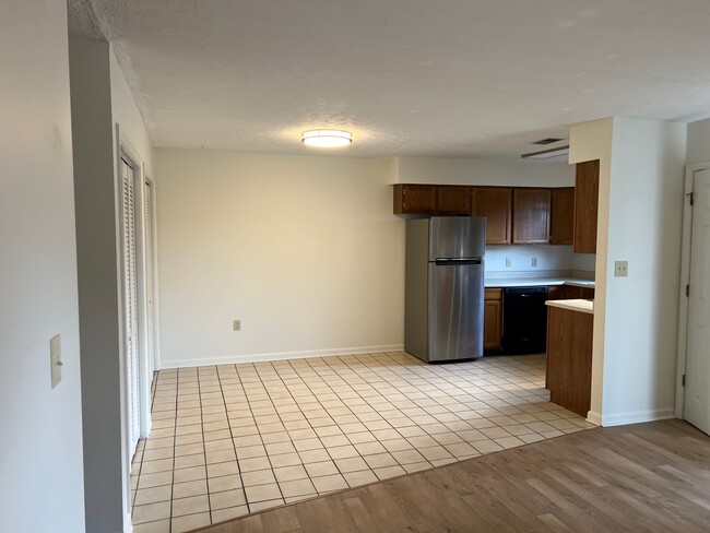 Dining area off of kitchen - 148 Westside Dr