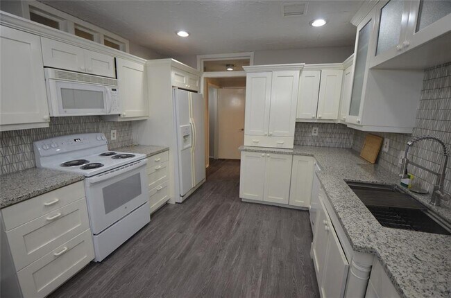 Building Photo - 5307 Sweetwind Ln