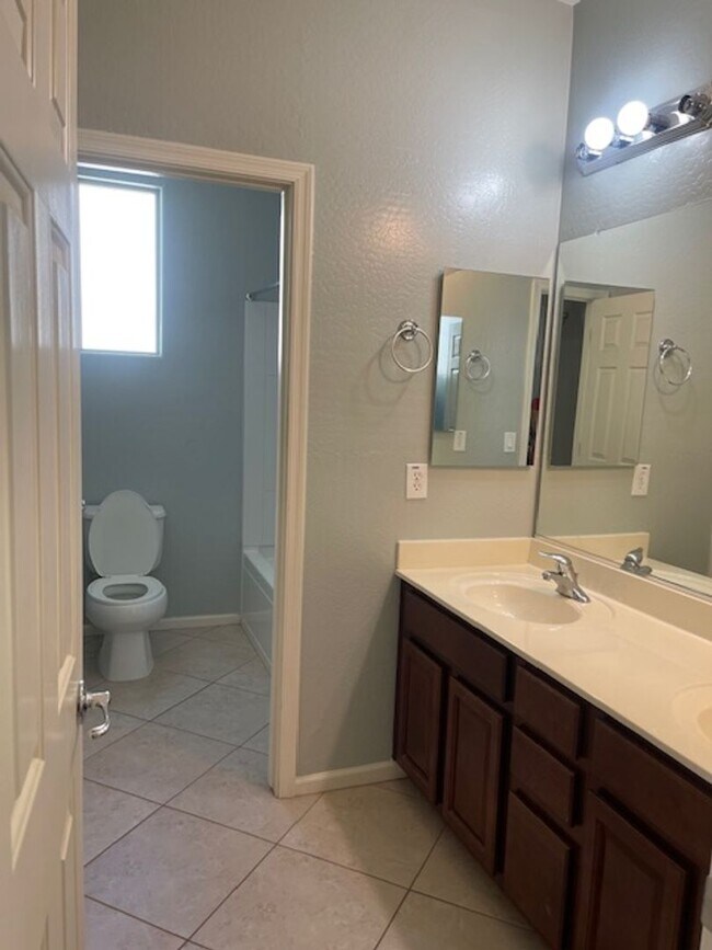 Foto del edificio - Marley Park 4 bedroom 3 bath home