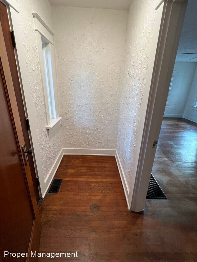Foto del edificio - 3 br, 1 bath House - 2227 Emerson Ave