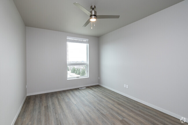 2BR, 2BA - 1,320SF - Primary Bedroom - The Beacon CLO