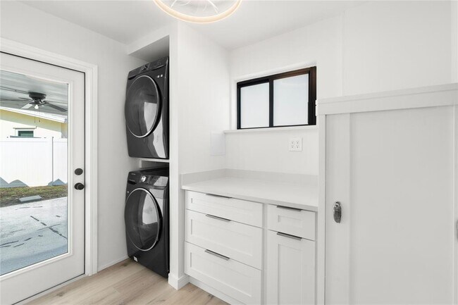 Foto del edificio - 455 SW 14th Ct