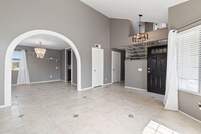 Building Photo - 43865 Carefree Ct