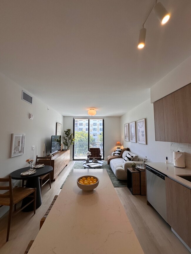 Foto del edificio - 2535 NE 182nd St