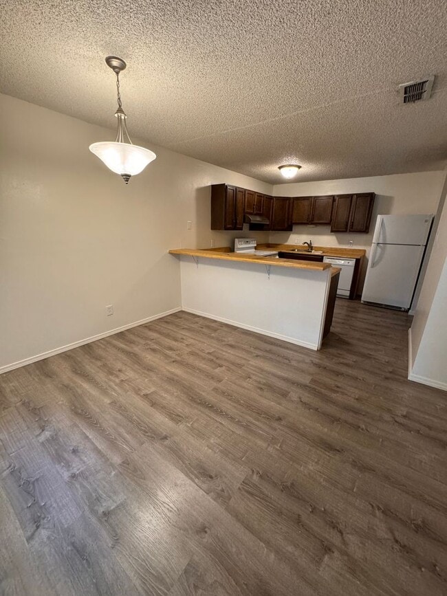 Building Photo - 2406-B N Grand   (239)