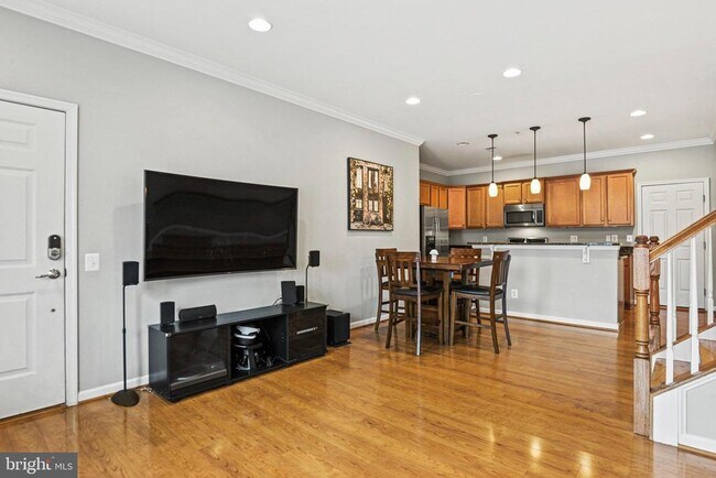Building Photo - 20638 Sibbald Square