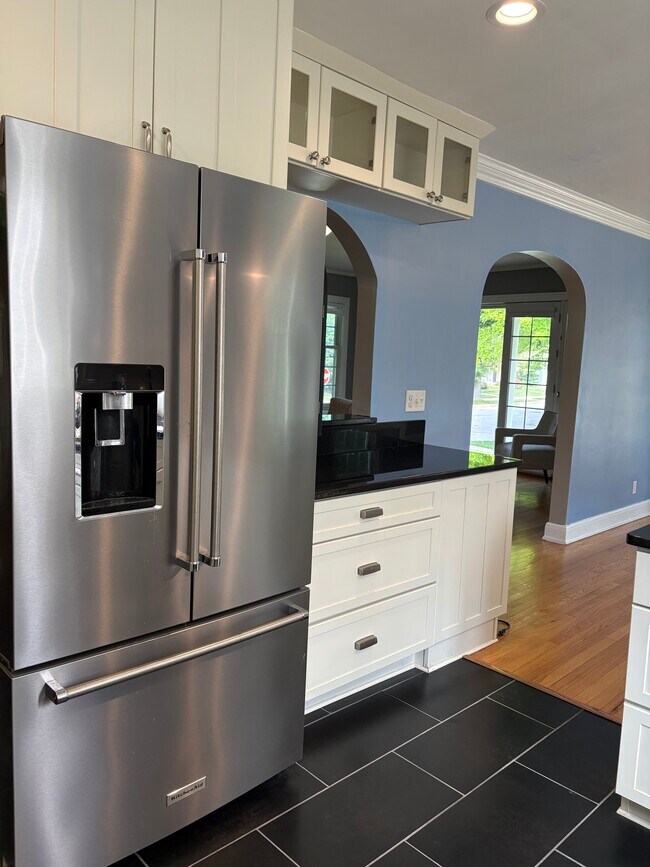 cocina - 2219 E Marion St