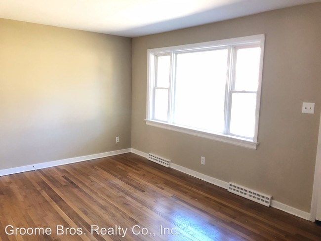 Building Photo - 3 br, 1.5 bath House - 2719 Fruehauf Road