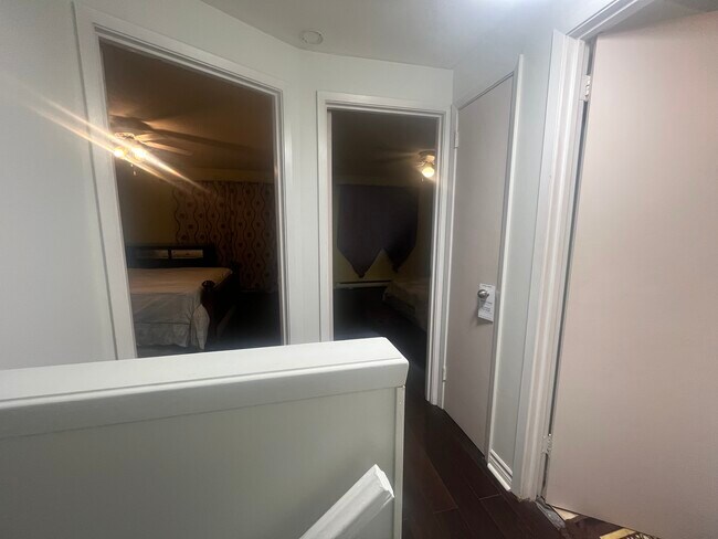 Building Photo - 33 Taunton Rd E