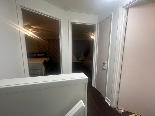 Photo du bâtiment - 33 Taunton Rd E