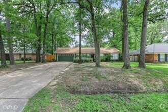 Building Photo - 110 Elmview Ln